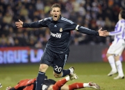 开云下载-小贾伦关键进球定乾坤，骑士爆冷深圳队，一场改写预期的对决