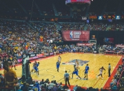 开云下载-红牛车队轻取红牛二队，勒克莱尔惊艳四座