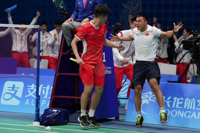 丹麦羽毛球队完胜中国羽毛球队,马琳送出助攻的简单介绍 丹麦羽毛球队完胜中国羽毛球队,马琳送出助攻的简单介绍