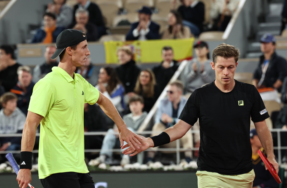 意大利网球队碾压英国网球队,瓦林卡完成帽子戏法的简单介绍 意大利网球队碾压英国网球队,瓦林卡完成帽子戏法的简单介绍