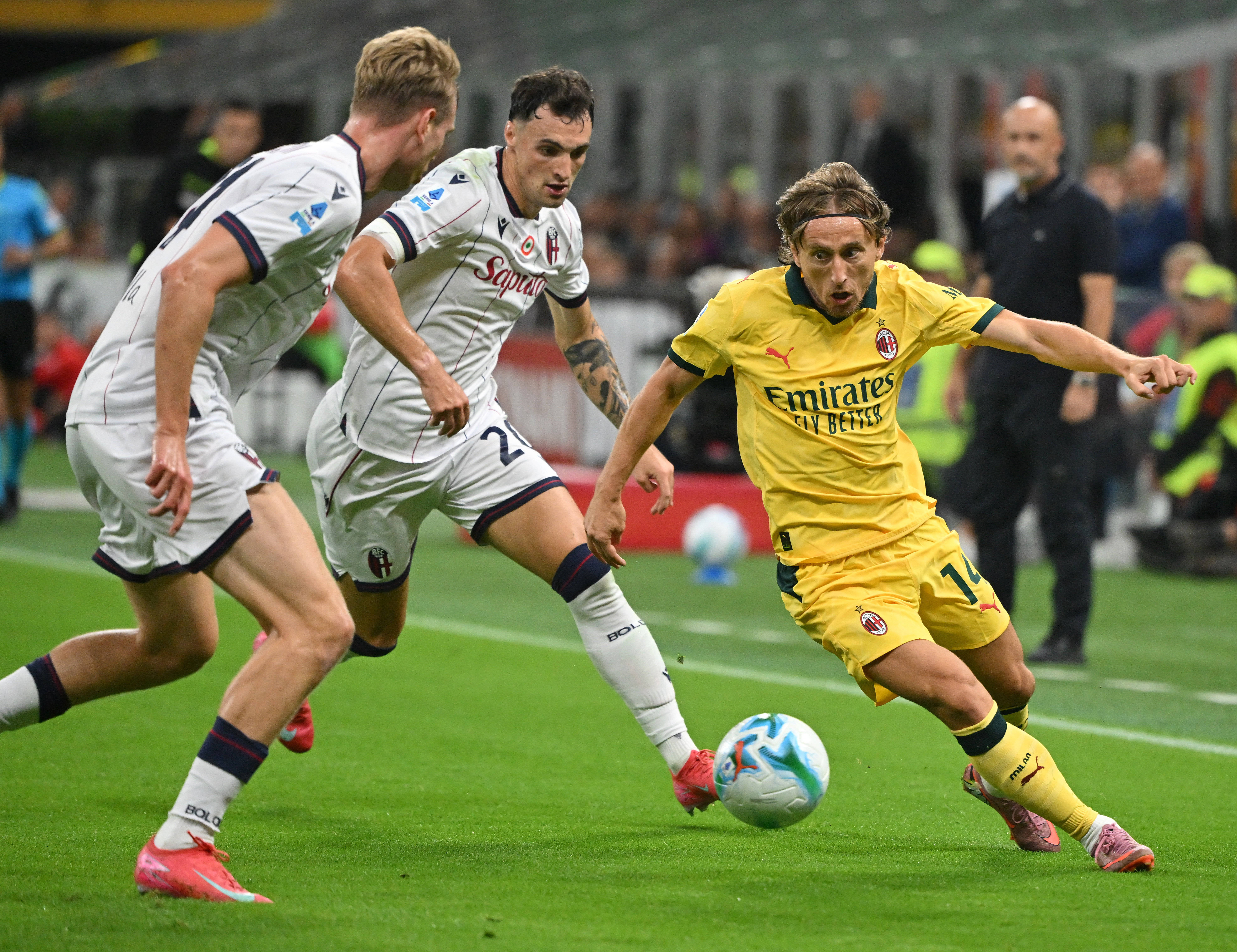 AC米兰险胜罗马,博格巴关键制胜 AC米兰险胜罗马,博格巴关键制胜