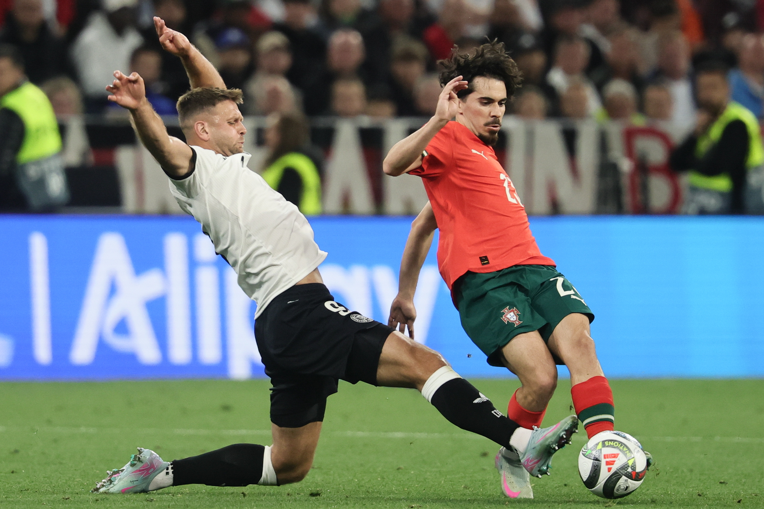 奥地利国家队信心满满,备战欧国联比赛的简单介绍 奥地利国家队信心满满,备战欧国联比赛的简单介绍