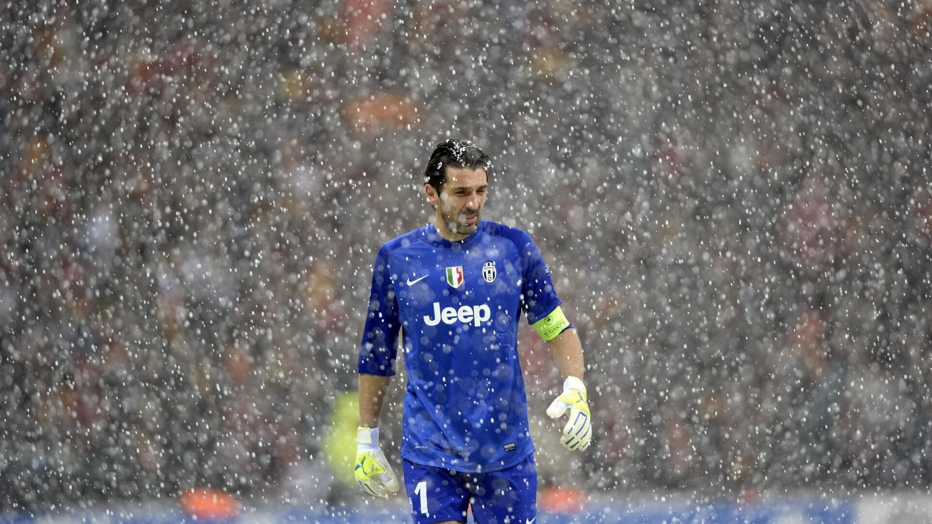 蒂亚戈魔术师般撕裂防线，乌克兰硬仗中力克突尼斯显韧性